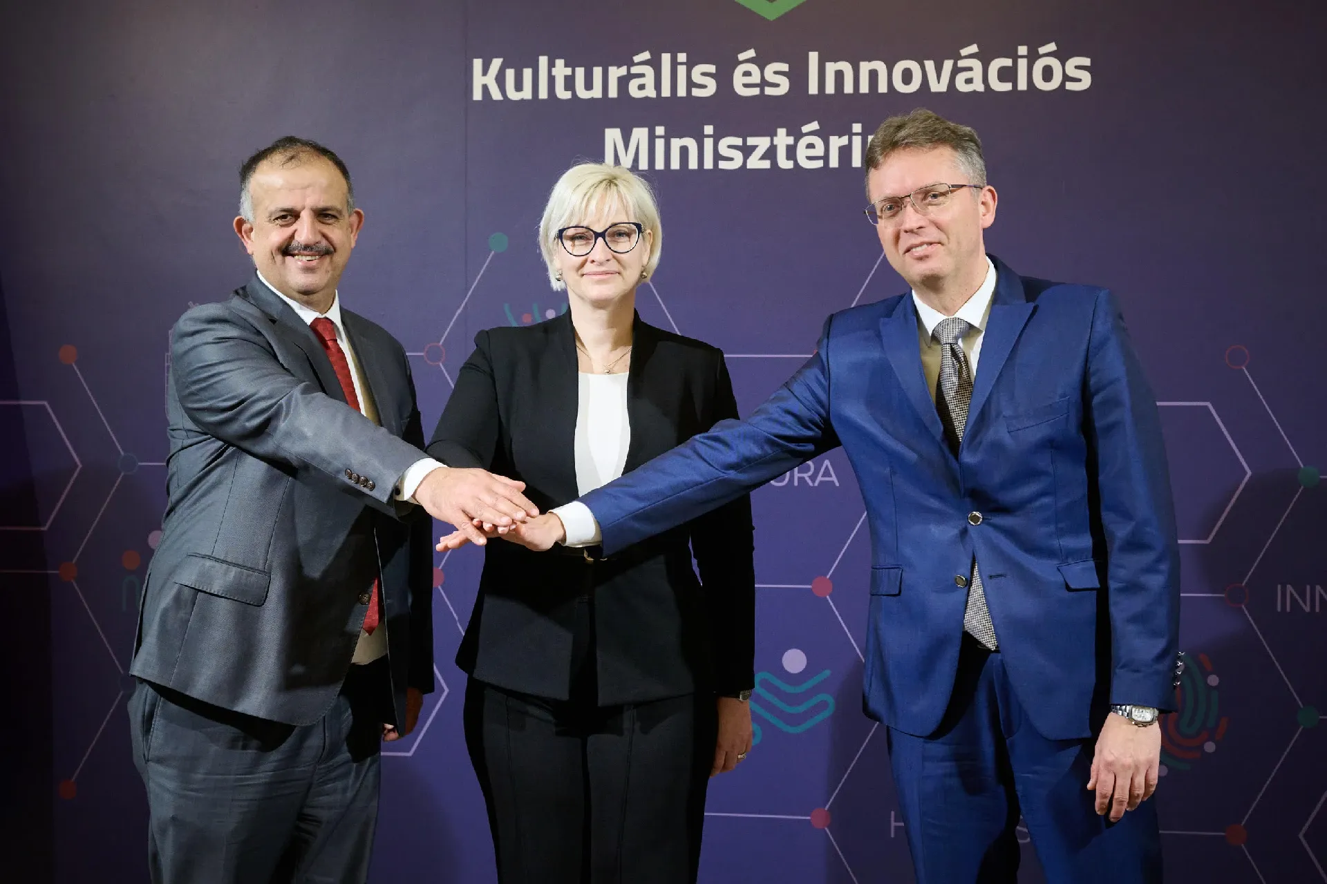 Indul a „három az egyben” képzés