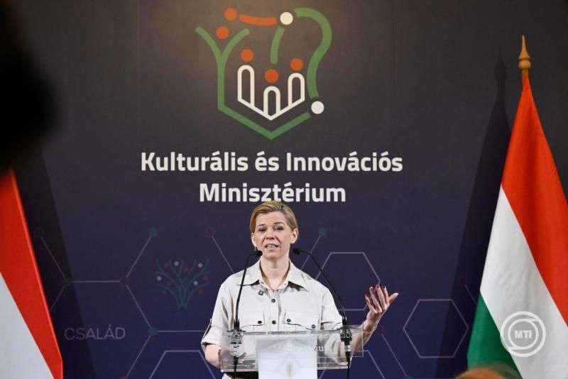 Több mint háromezer pedagógus részesül az idei Köbüki-ösztöndíjban