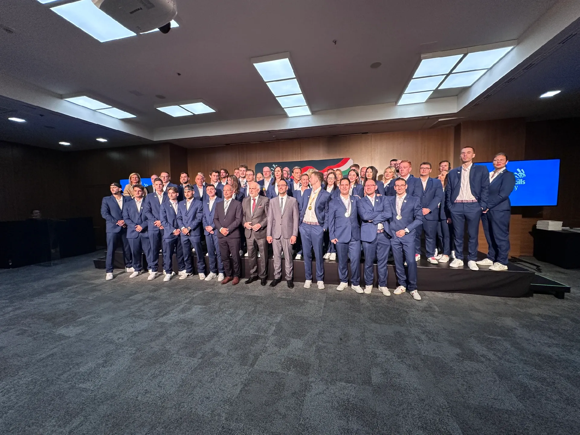Oklevélátadás a magyar EuroSkills csapat résztvevőinek