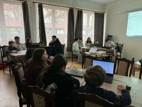 Együtt a Digitális Útvesztőben